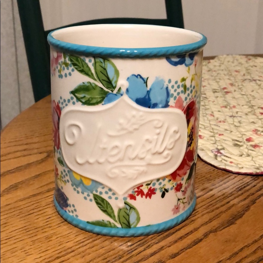 Utensils Holder